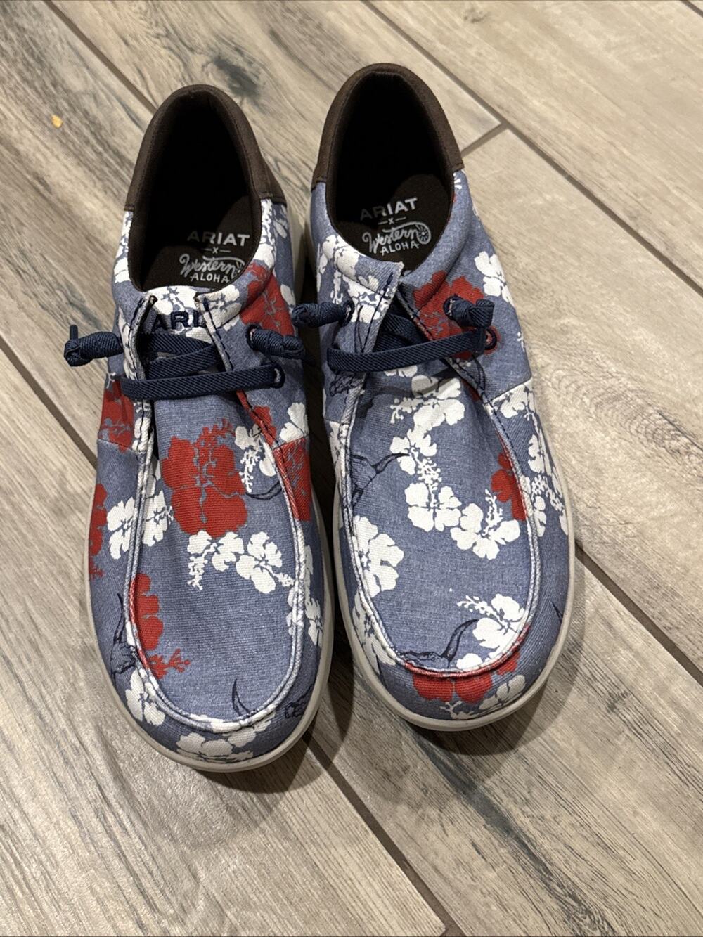 Ariat Hilo Western Aloha Mens Sz 11.5EE Red White Blue Pareau Print Slip On